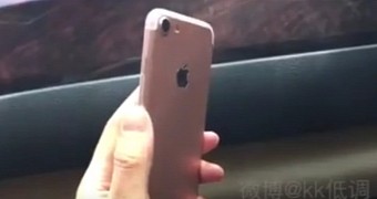 Rose gold iphone 7 revealed in leaked video