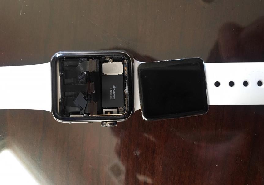Lawsuit claims all apple watches come with a defective display 521457 2