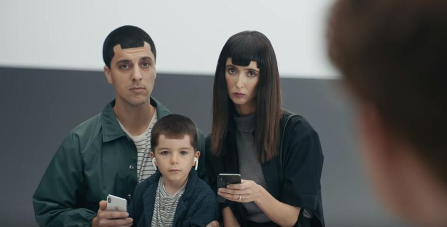 Samsung s notch guy has a notch wife in the latest anti apple ad video 522128 2
