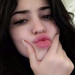 Kylie jenner lips candid