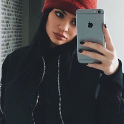 Kylie jenner using iphone