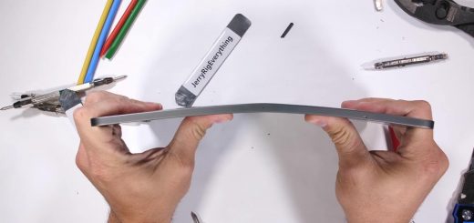 Apple says 2018 ipad pros bending is a feature not a bug 524352 2