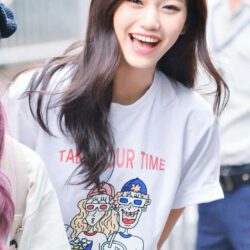 Kim doyeon wallpaper smiling