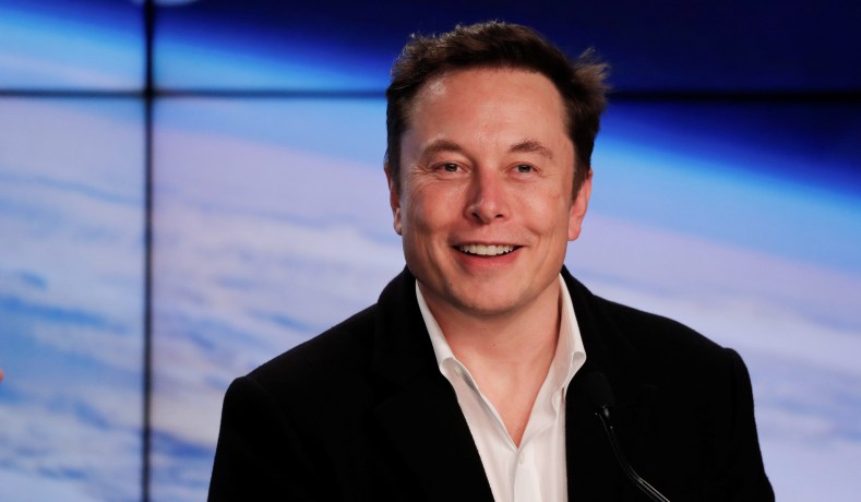 Tesla ceo blasts apple for the quality of iphone software updates 529418 2