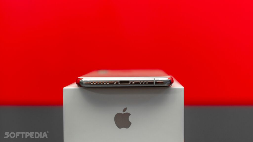 The iphone box could soon include only the phone and nothing else 530386 2