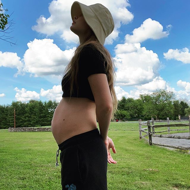Gigi 4 months pregnant