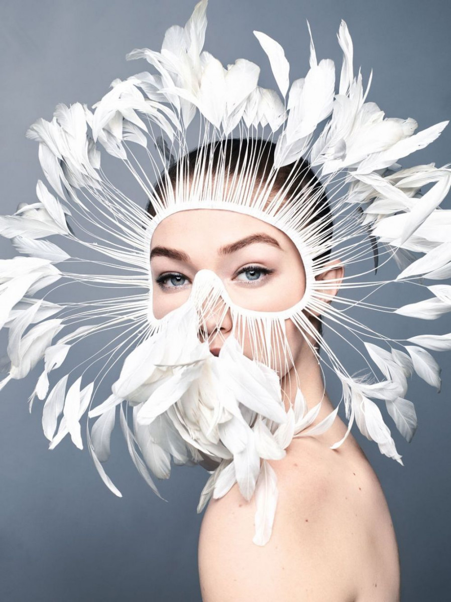 Modeling with feathers on face