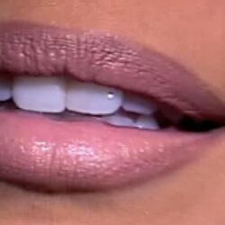 Kaia gerber closeup teeth and lips