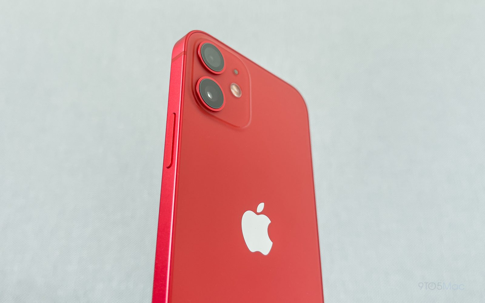 Iphone 16 reportedly getting vertically aligned cameras similar to iphone